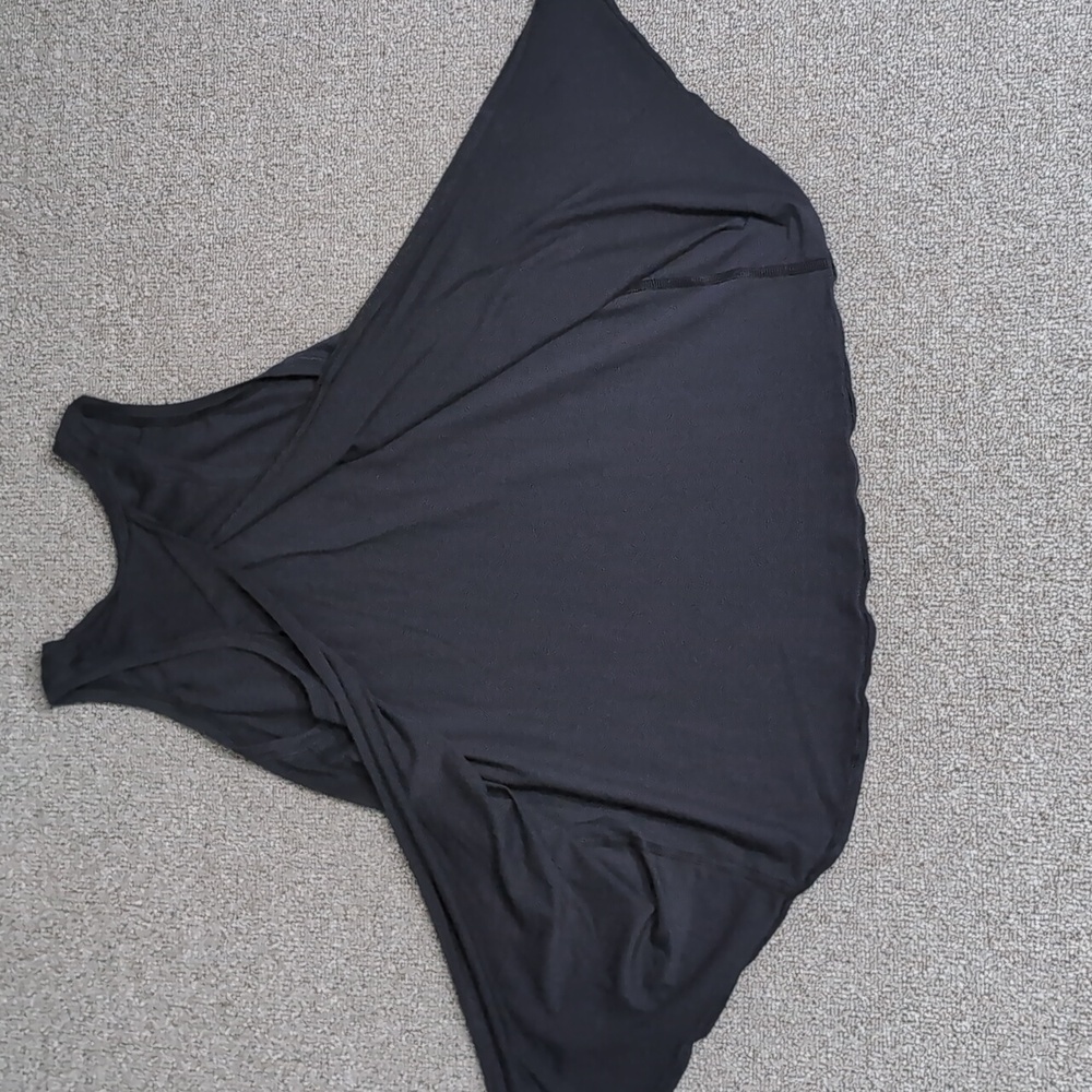 Lululemon Lightweight Split-Back Training Tank To… - image 4